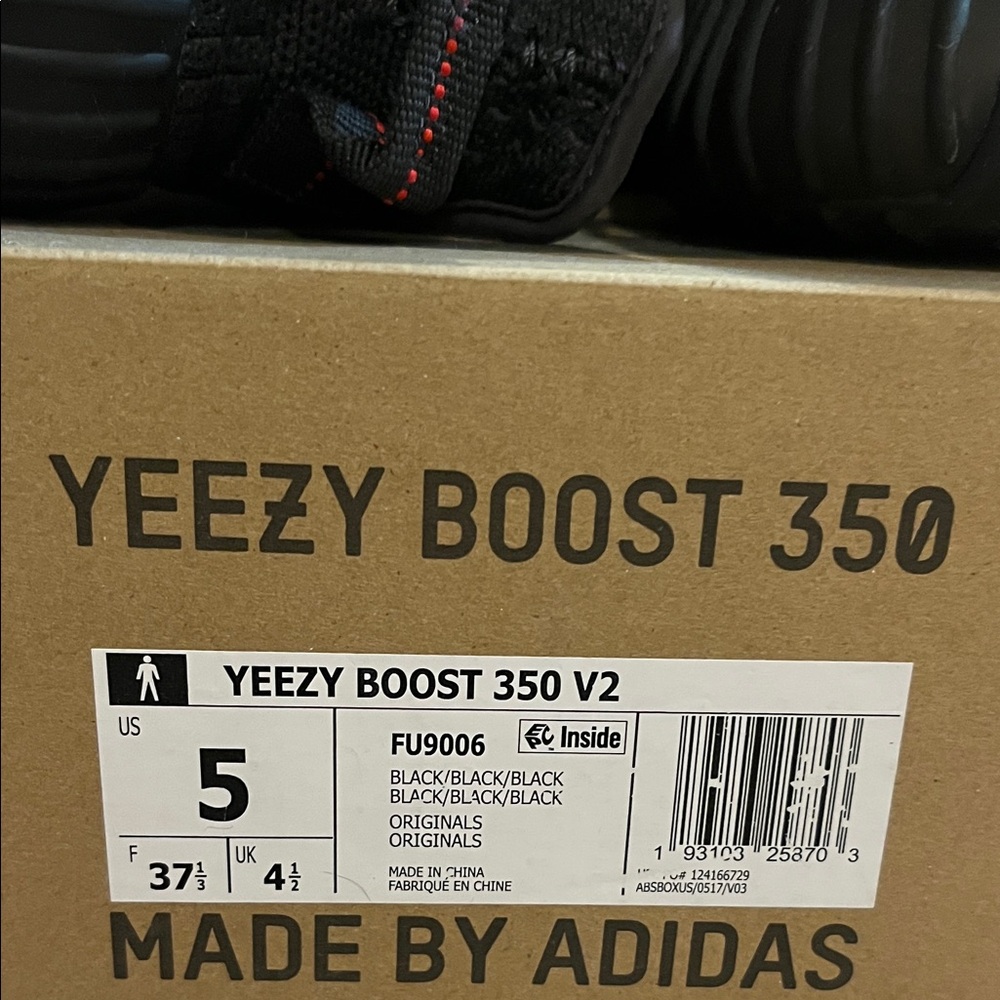 Yeezy Black Knit Sneakers/Men size 5/Women size 6/excellent condition/ Worn once - Picture 4 of 6